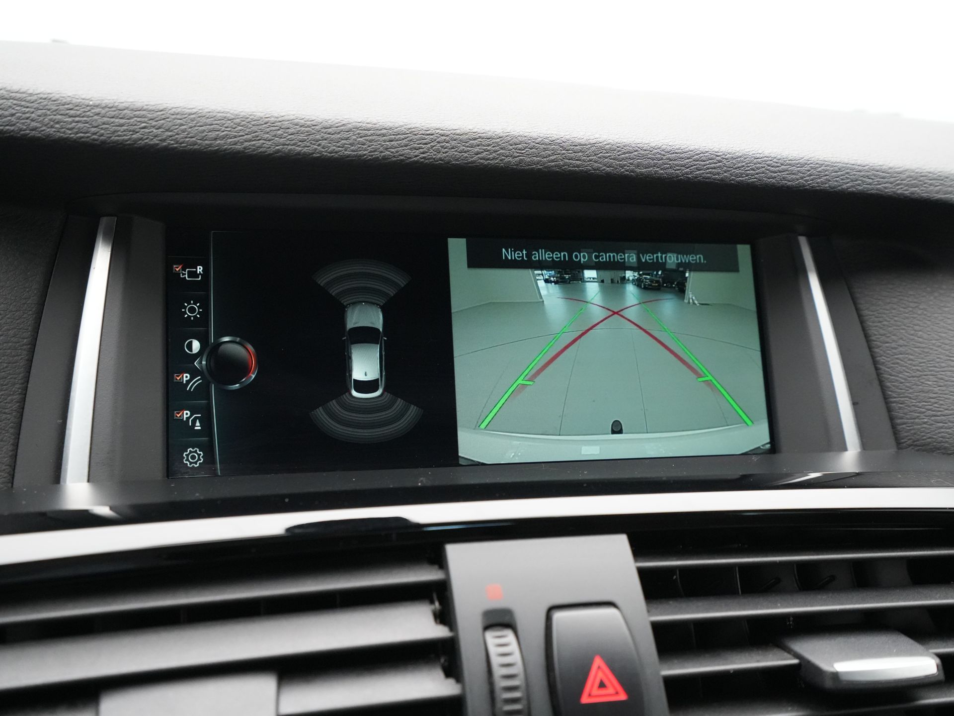 BMW - X4 xDrive20i High Executive xLine Edition - 2017