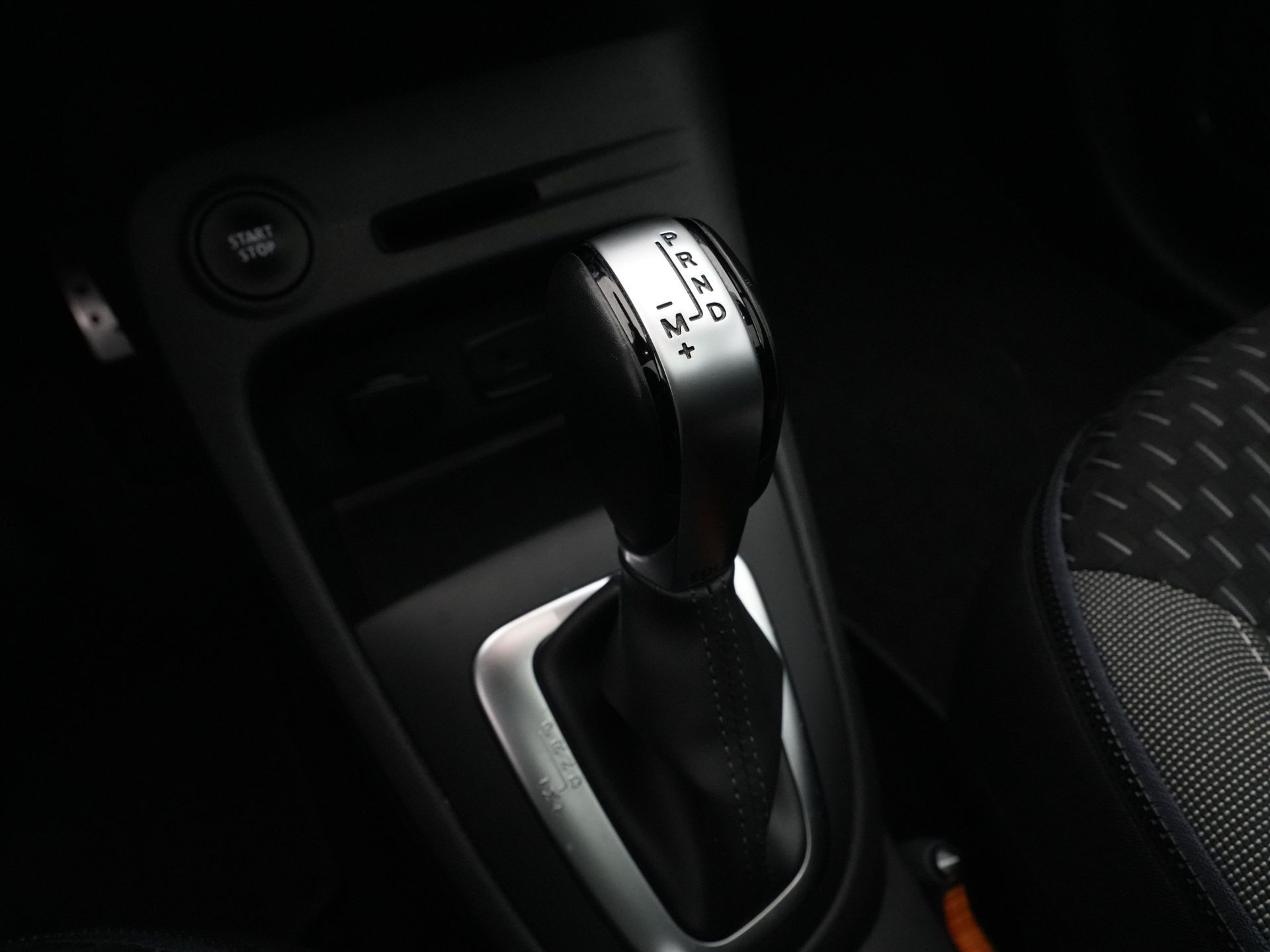Renault - Captur 1.3 TCe 150pk EDC Intens - 2019