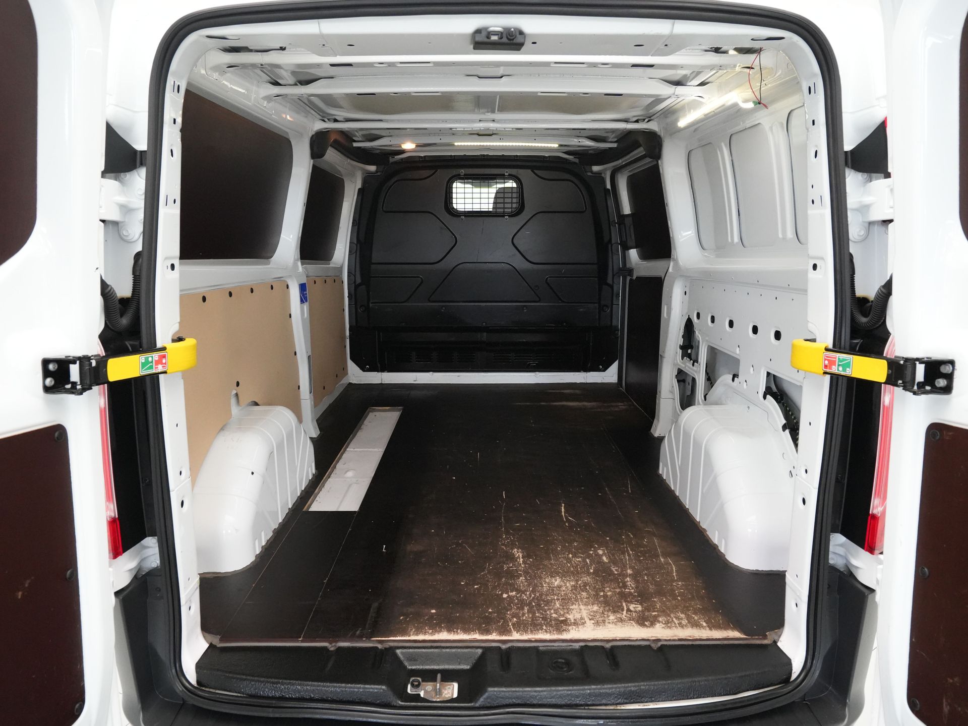 Ford - Transit 310 2.2 TDCI 125pk L2H1 Ambiente - 2016