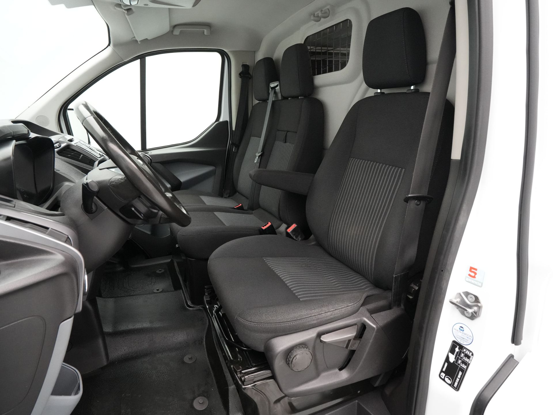 Ford - Transit 310 2.2 TDCI 125pk L2H1 Ambiente - 2016