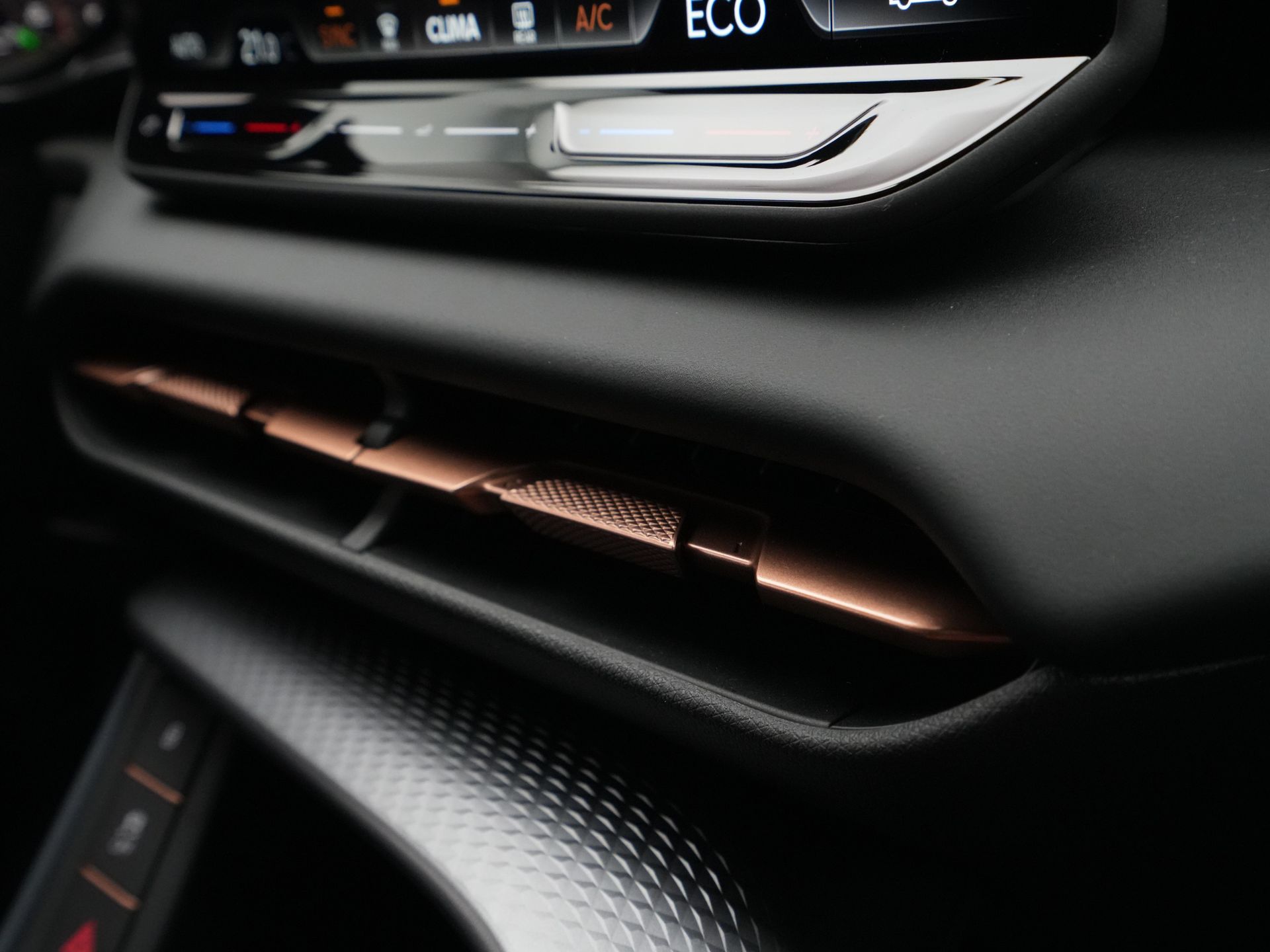CUPRA - Terramar 1.5 TSI e-Hybrid 204pk - 2025