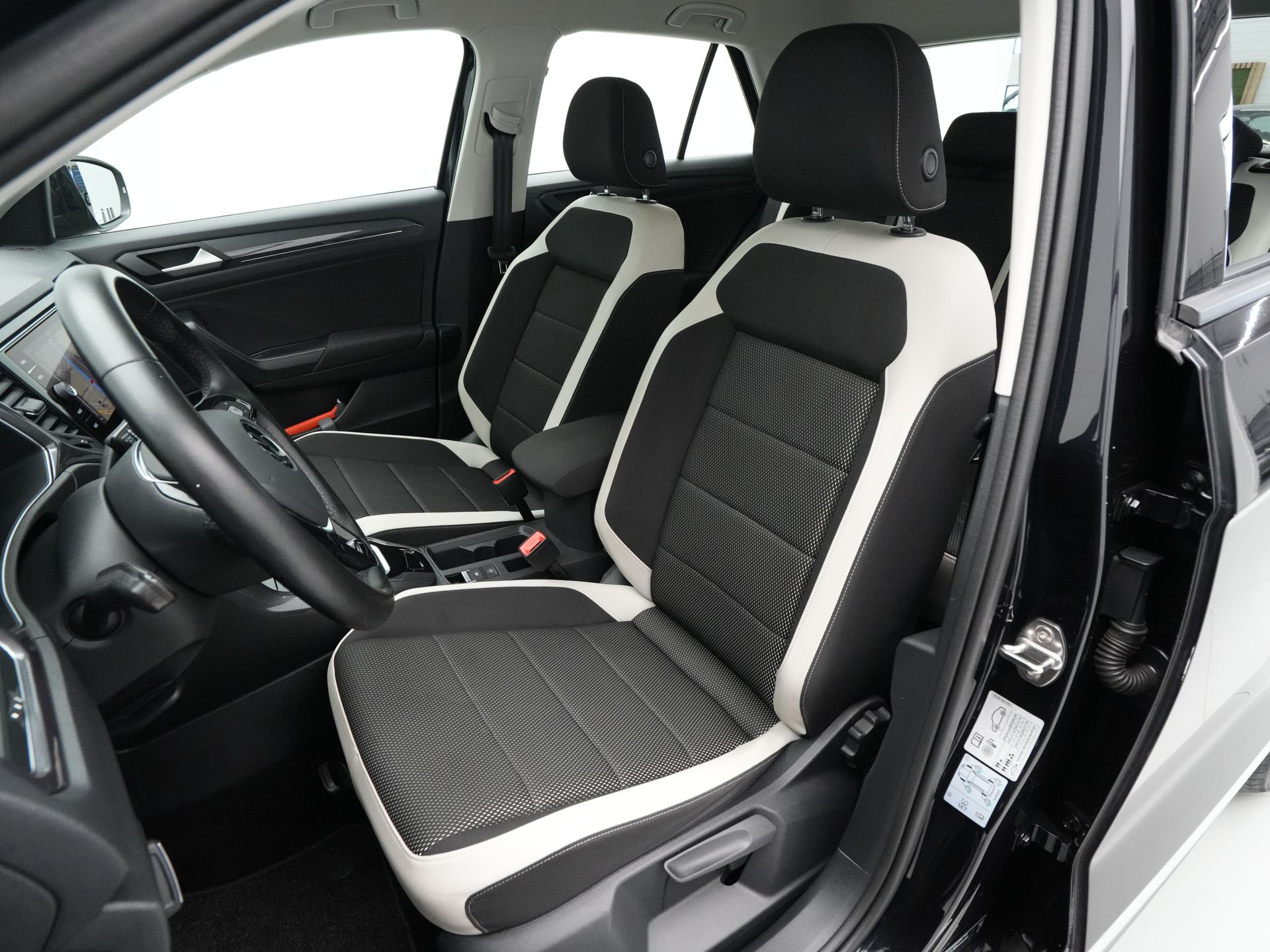 Volkswagen - T-Roc 1.5 TSI 150pk DSG Sport - 2021