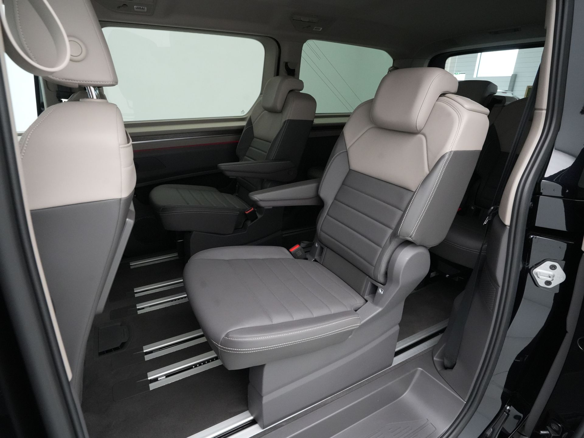 Volkswagen - Multivan 1.4 eHybrid 218pk L2H1 Style - 2023