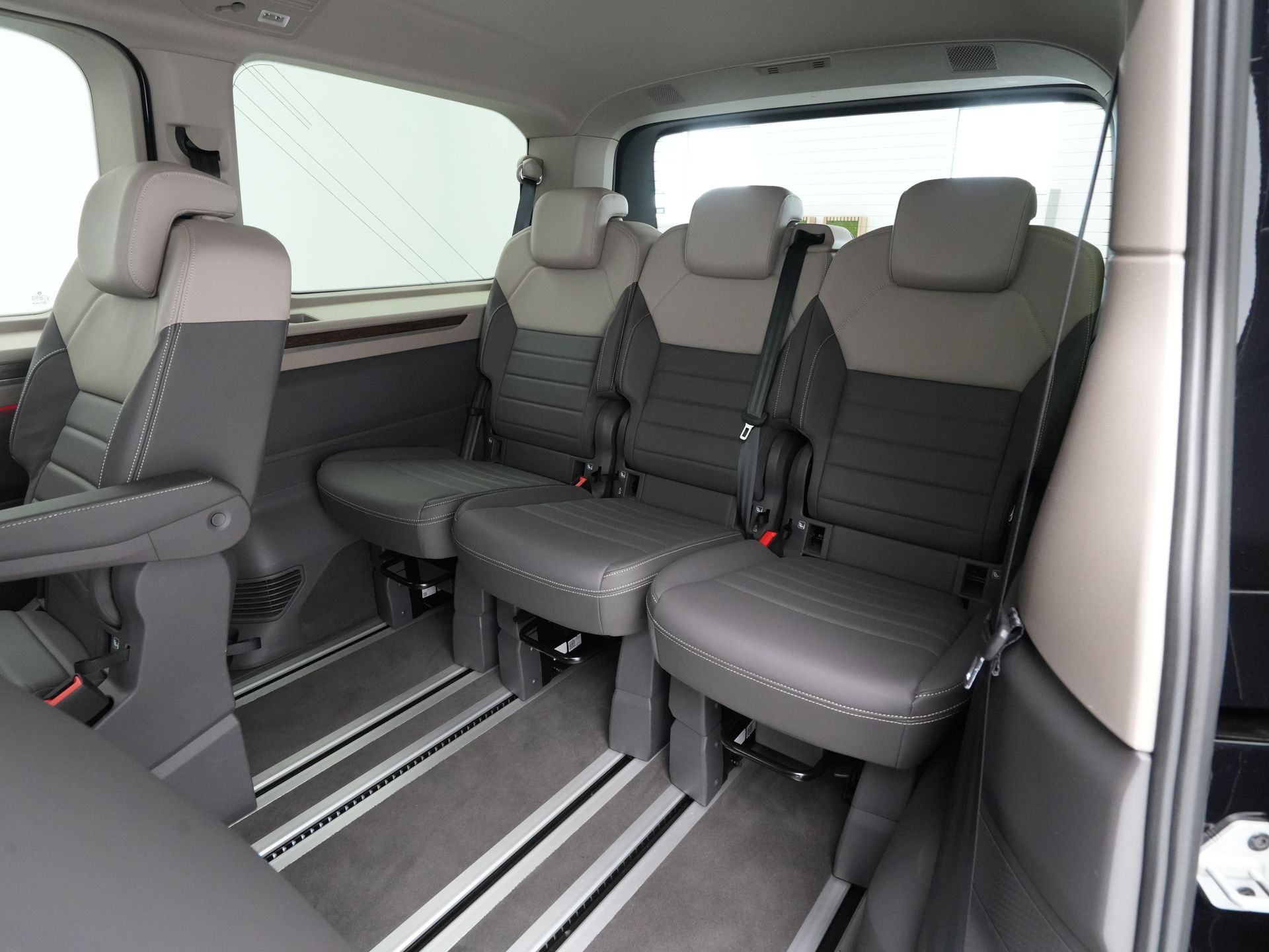 Volkswagen - Multivan 1.4 eHybrid 218pk L2H1 Style - 2023