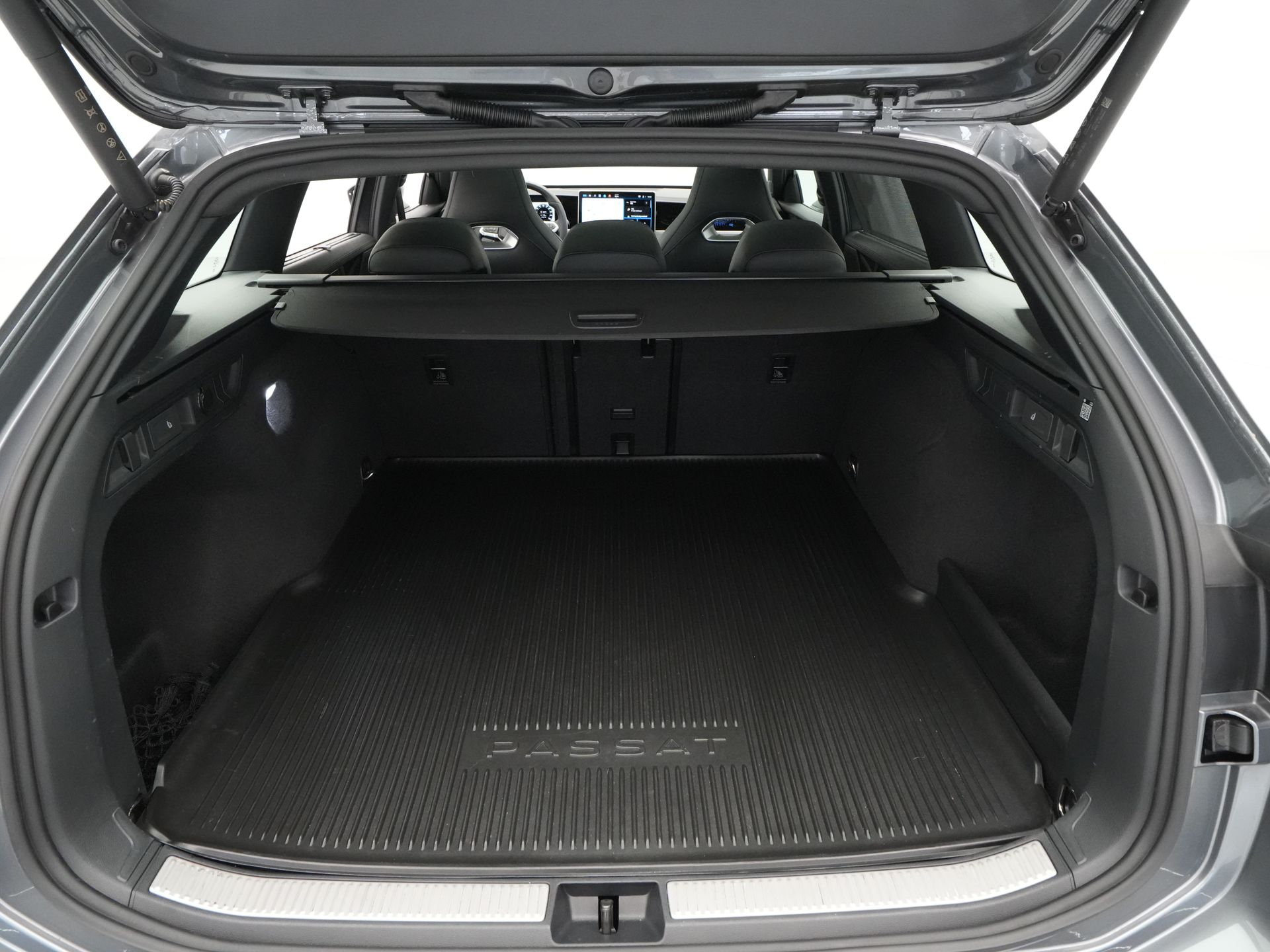 Volkswagen - Passat Variant 1.5 eTSI 150pk R-Line Business - 2024