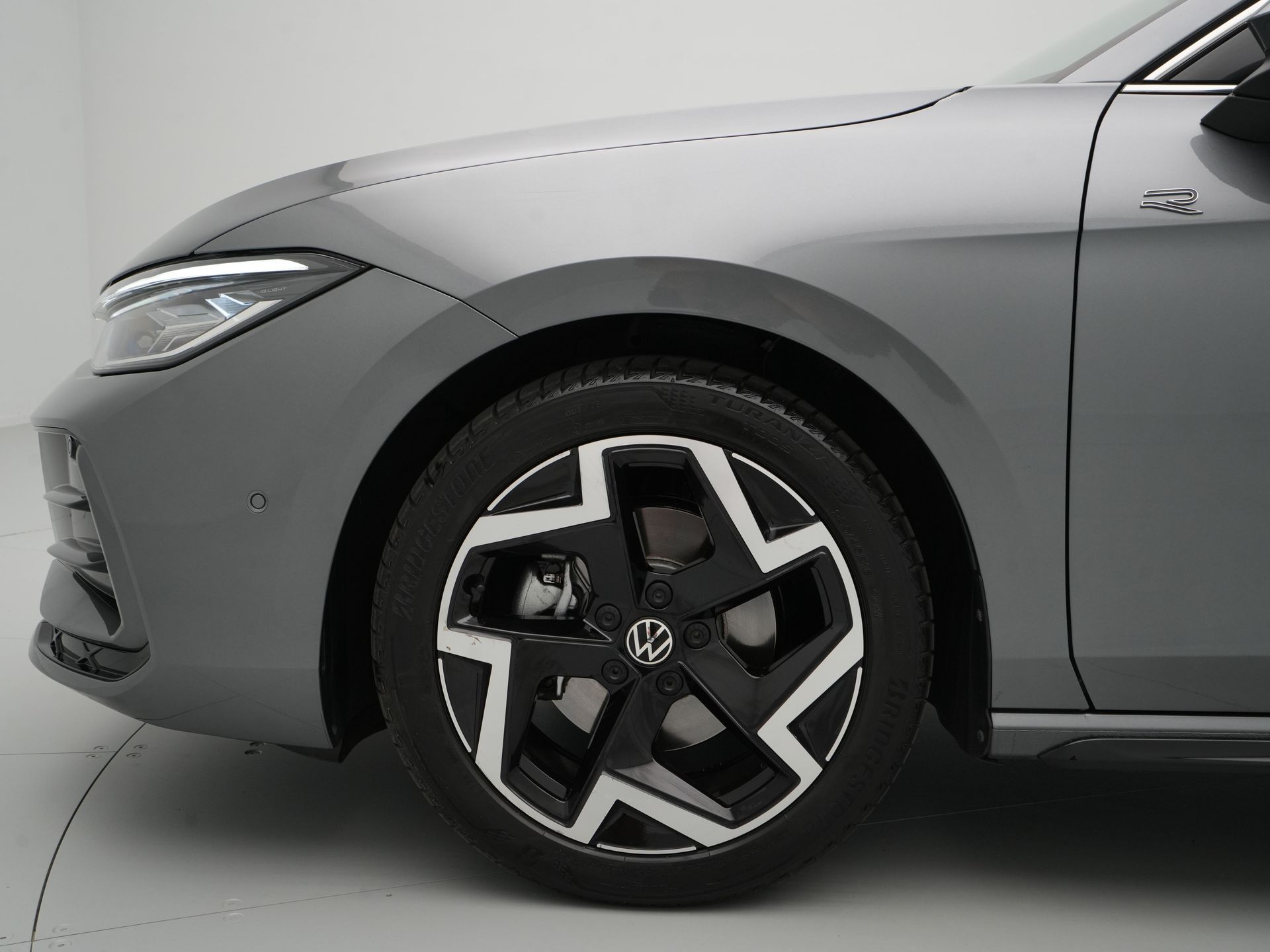 Volkswagen - Passat Variant 1.5 eTSI 150pk R-Line Business - 2024
