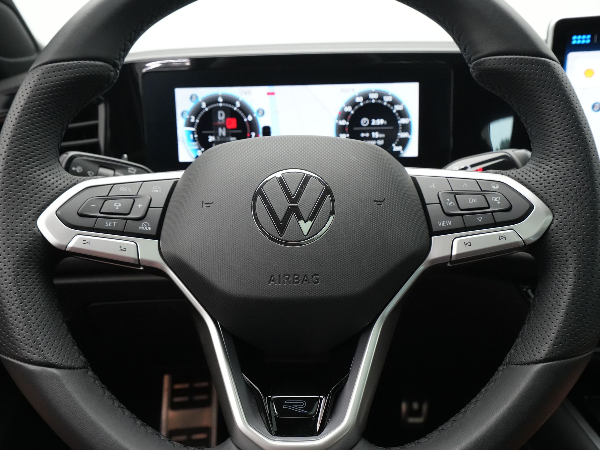 Volkswagen - Passat Variant 1.5 eTSI 150pk R-Line Business - 2024